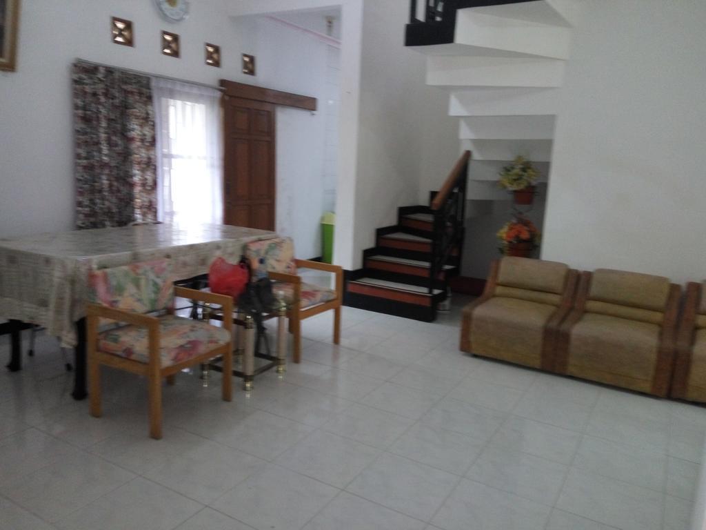 Villa Ohana Batu Batu  Bagian luar foto